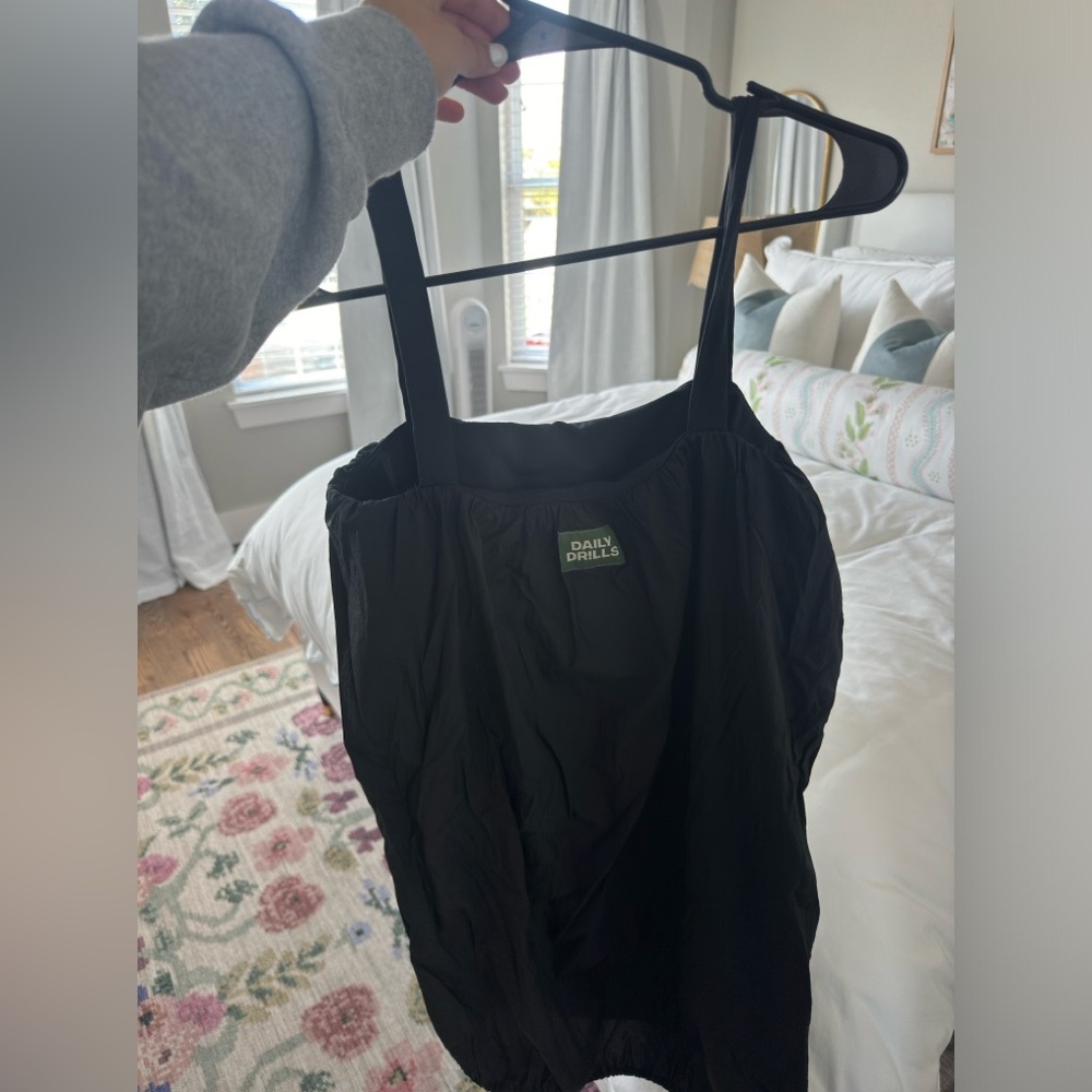 daily drills bubble dress black